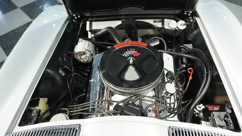 Unknown-Corvette-1966-Silver-Pearl-Black-11