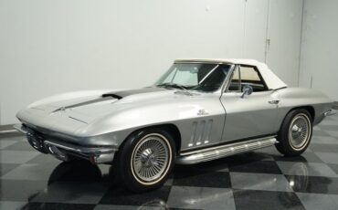 Unknown-Corvette-1966-Silver-Pearl-Black-14