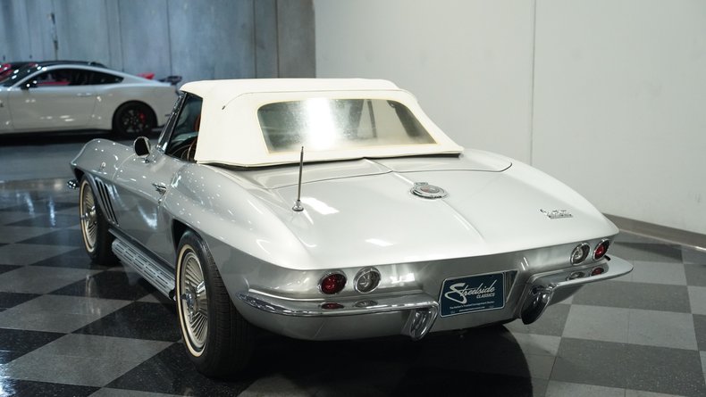 Unknown-Corvette-1966-Silver-Pearl-Black-16