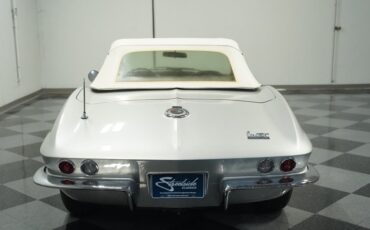 Unknown-Corvette-1966-Silver-Pearl-Black-17