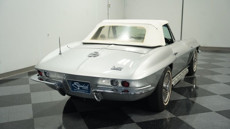 Unknown-Corvette-1966-Silver-Pearl-Black-18