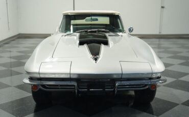 Unknown-Corvette-1966-Silver-Pearl-Black-23