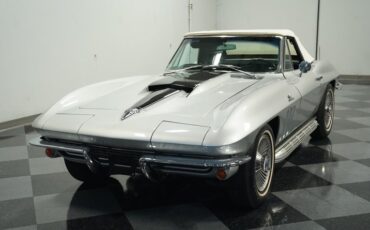 Unknown-Corvette-1966-Silver-Pearl-Black-24