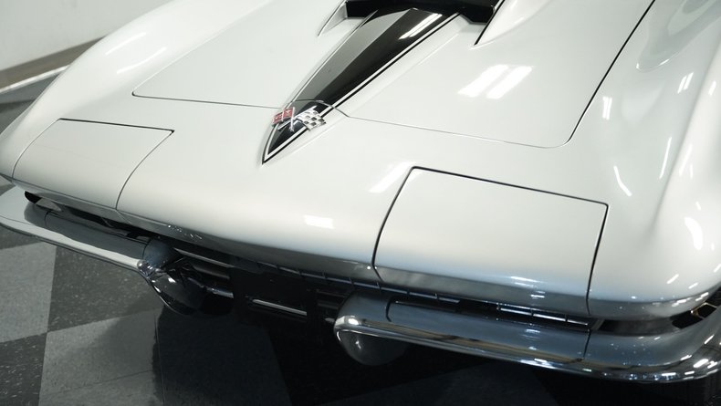 Unknown-Corvette-1966-Silver-Pearl-Black-25