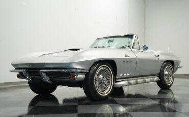 Unknown-Corvette-1966-Silver-Pearl-Black-26