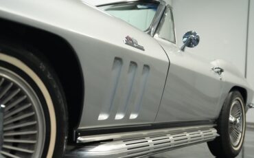 Unknown-Corvette-1966-Silver-Pearl-Black-27