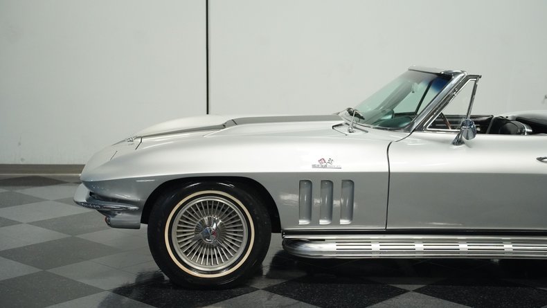 Unknown-Corvette-1966-Silver-Pearl-Black-28