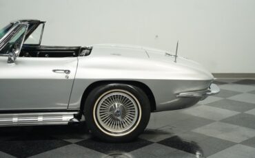 Unknown-Corvette-1966-Silver-Pearl-Black-29