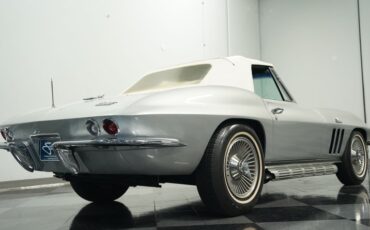 Unknown-Corvette-1966-Silver-Pearl-Black-31