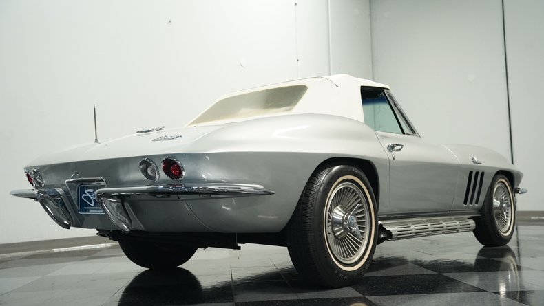 Unknown-Corvette-1966-Silver-Pearl-Black-31