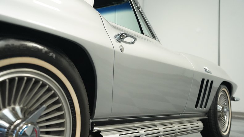 Unknown-Corvette-1966-Silver-Pearl-Black-32