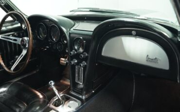 Unknown-Corvette-1966-Silver-Pearl-Black-4
