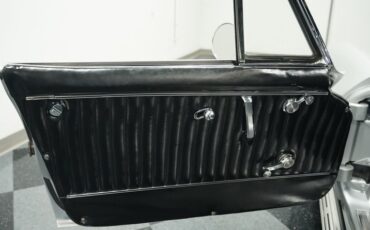Unknown-Corvette-1966-Silver-Pearl-Black-40
