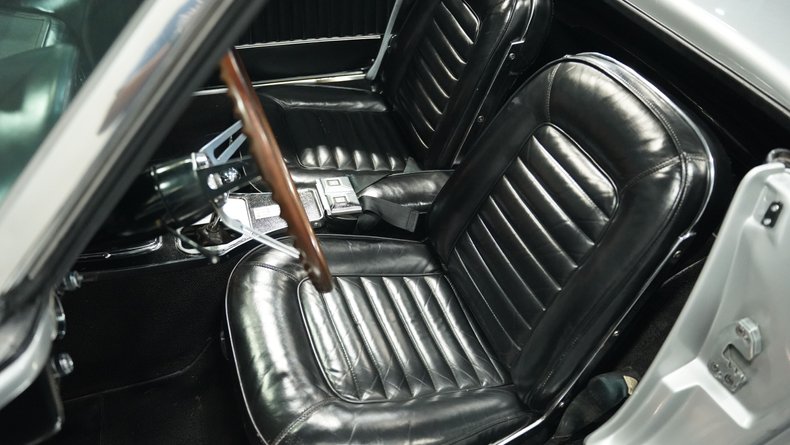 Unknown-Corvette-1966-Silver-Pearl-Black-49