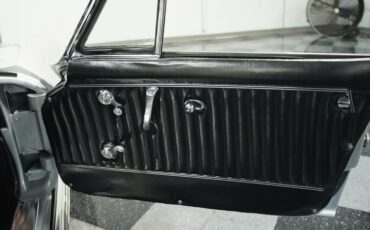 Unknown-Corvette-1966-Silver-Pearl-Black-7