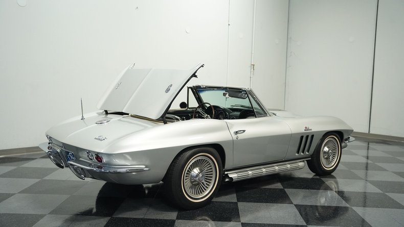 Unknown-Corvette-1966-Silver-Pearl-Black-9