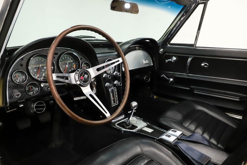 Unknown-Corvette-1966-Sunfire-Yellow-Black-1