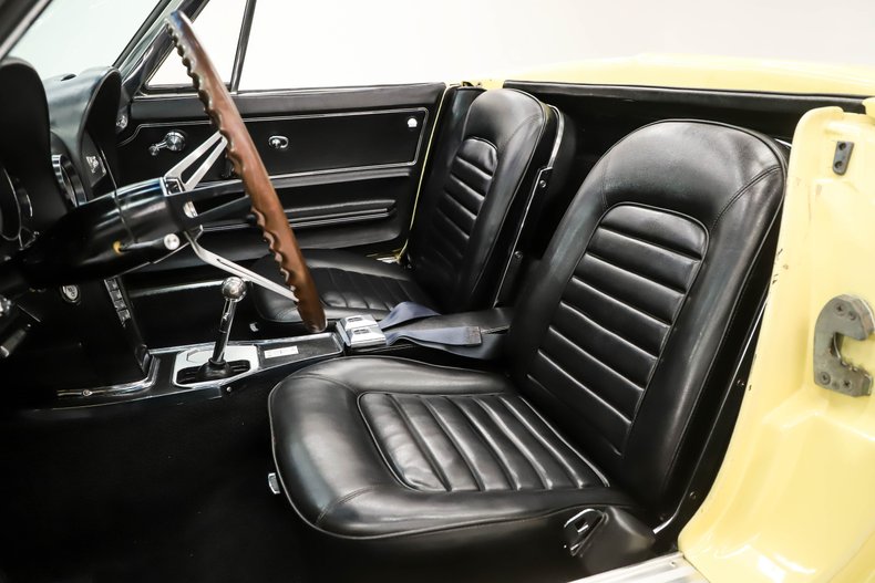 Unknown-Corvette-1966-Sunfire-Yellow-Black-10