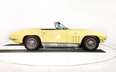 Unknown-Corvette-1966-Sunfire-Yellow-Black-12