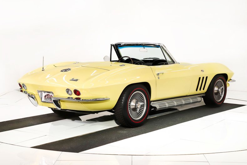 Unknown-Corvette-1966-Sunfire-Yellow-Black-17