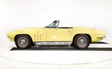 Unknown-Corvette-1966-Sunfire-Yellow-Black-24