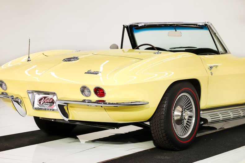 Unknown-Corvette-1966-Sunfire-Yellow-Black-27
