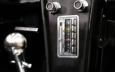 Unknown-Corvette-1966-Sunfire-Yellow-Black-33