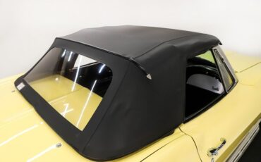 Unknown-Corvette-1966-Sunfire-Yellow-Black-37