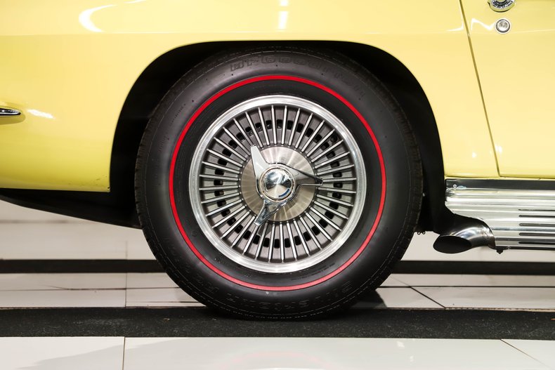 Unknown-Corvette-1966-Sunfire-Yellow-Black-45