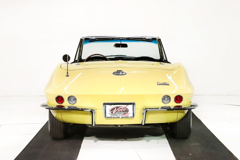 Unknown-Corvette-1966-Sunfire-Yellow-Black-47