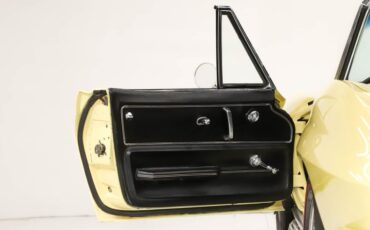 Unknown-Corvette-1966-Sunfire-Yellow-Black-6