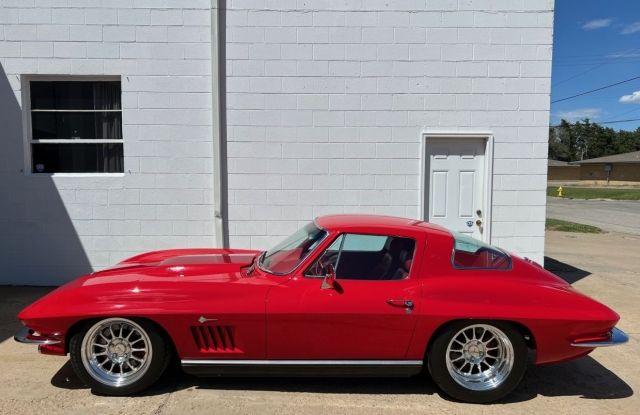 Unknown-Corvette-1967-1
