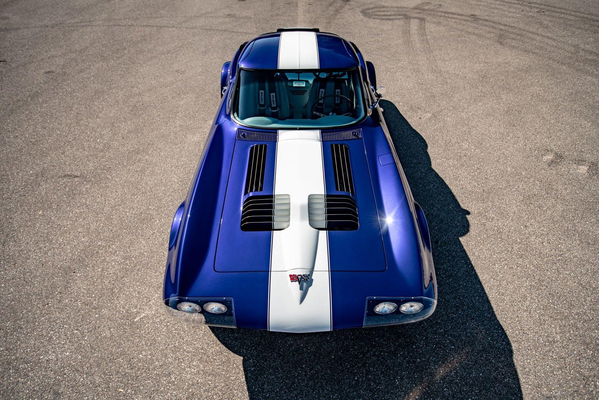 Unknown-Corvette-1967-Blue-Gray-11