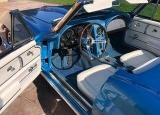 Unknown-Corvette-1967-Marina-Blue-White-3
