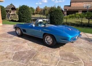 Unknown-Corvette-1967-Marina-Blue-White