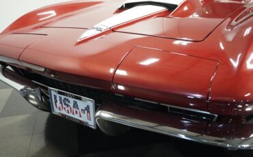 Unknown-Corvette-1967-Marlboro-Maroon-Black-1