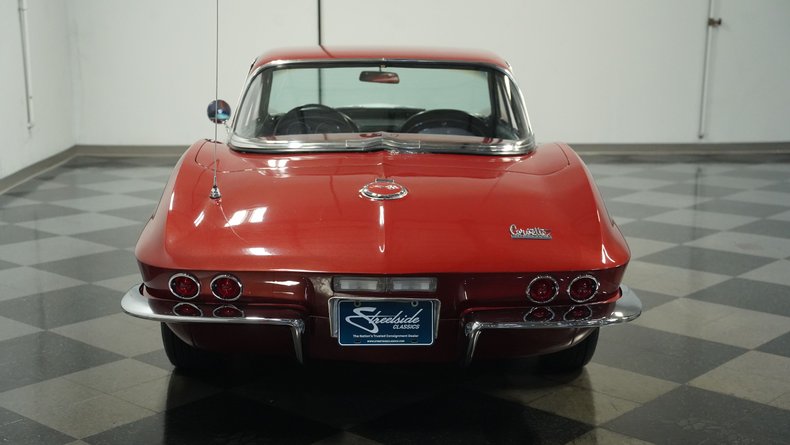 Unknown-Corvette-1967-Marlboro-Maroon-Black-11