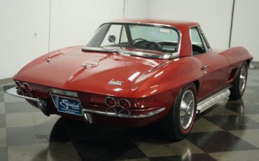 Unknown-Corvette-1967-Marlboro-Maroon-Black-12
