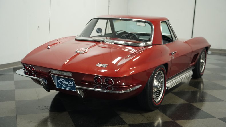 Unknown-Corvette-1967-Marlboro-Maroon-Black-12