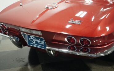 Unknown-Corvette-1967-Marlboro-Maroon-Black-18