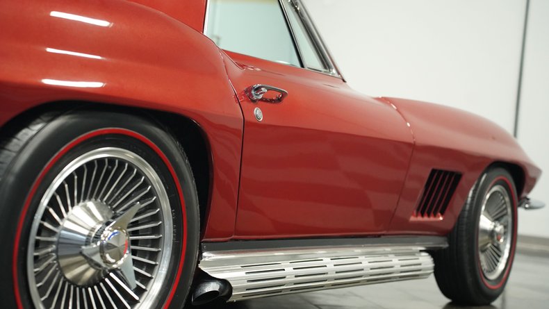 Unknown-Corvette-1967-Marlboro-Maroon-Black-20
