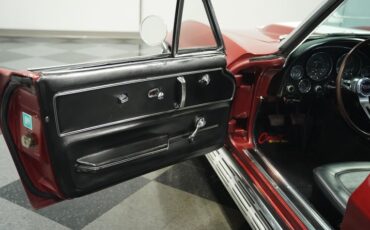 Unknown-Corvette-1967-Marlboro-Maroon-Black-26