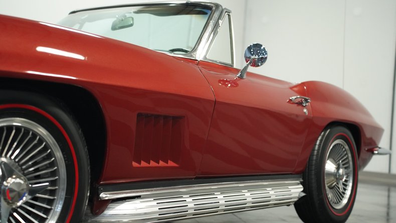 Unknown-Corvette-1967-Marlboro-Maroon-Black-3