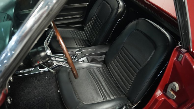 Unknown-Corvette-1967-Marlboro-Maroon-Black-34