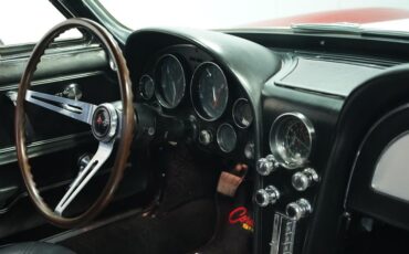 Unknown-Corvette-1967-Marlboro-Maroon-Black-38