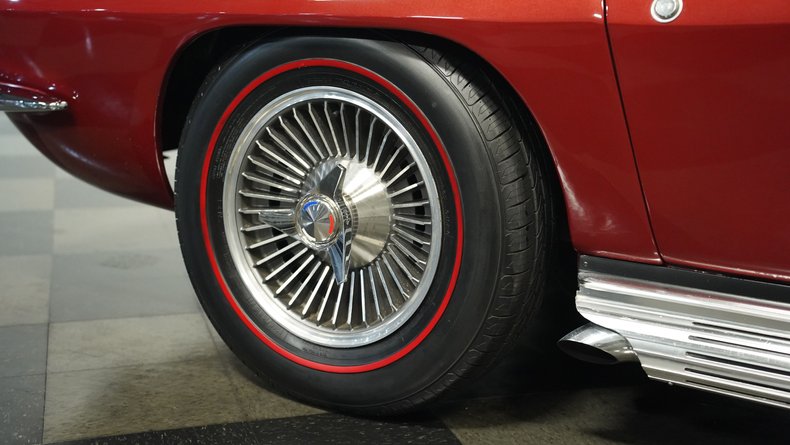 Unknown-Corvette-1967-Marlboro-Maroon-Black-47