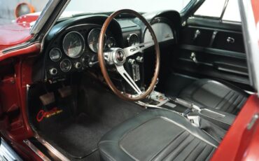 Unknown-Corvette-1967-Marlboro-Maroon-Black-7