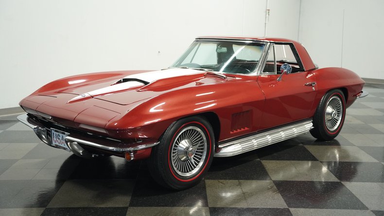 Unknown-Corvette-1967-Marlboro-Maroon-Black-8