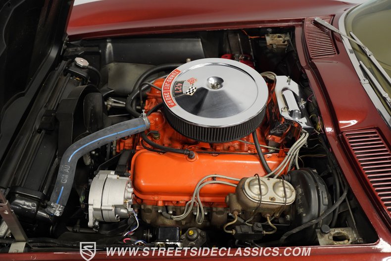 Unknown-Corvette-1967-Marlboro-Maroon-Saddle-12