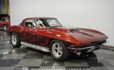 Unknown-Corvette-1967-Marlboro-Maroon-Saddle-22